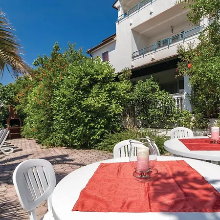 3 Bedroom Front In