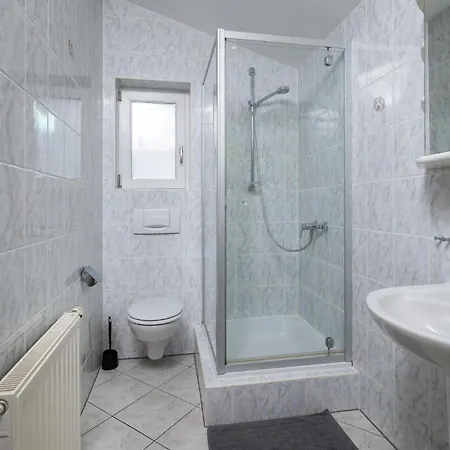 3 Bedroom Front In