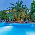 3 Bedroom Front In * Pula