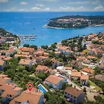 Lejlighed 3 Bedroom Front In Pula