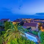 3 Bedroom Front In *