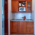 3 Bedroom Front In *