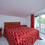 3 Bedroom Front In *