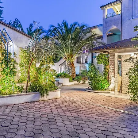 Lejlighed 3 Bedroom Front In *